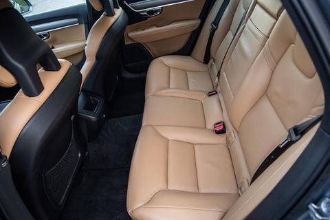 Volvo V90 2.0 T5 Momentum LEER / CARPLAY / ADAPTIVE CRUISE  / STOELVERWAMING / NAVI