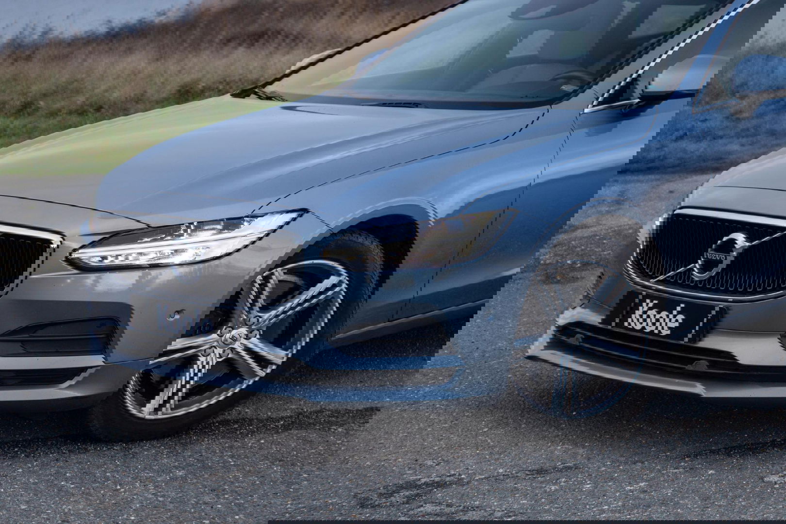 Volvo V90 2.0 T5 Momentum LEER / CARPLAY / ADAPTIVE CRUISE  / STOELVERWAMING / NAVI