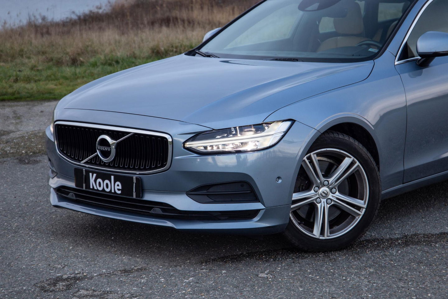 Volvo V90 2.0 T5 Momentum LEER / CARPLAY / ADAPTIVE CRUISE  / STOELVERWAMING / NAVI