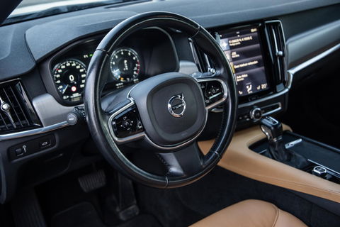 Volvo V90 2.0 T5 Momentum LEER / CARPLAY / ADAPTIVE CRUISE  / STOELVERWAMING / NAVI