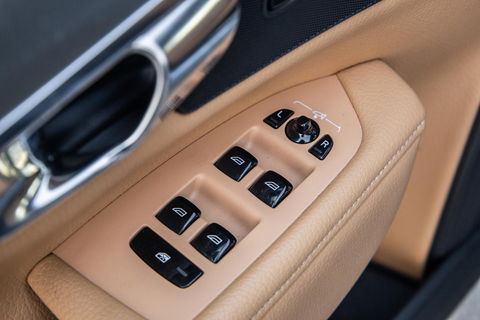 Volvo V90 2.0 T5 Momentum LEER / CARPLAY / ADAPTIVE CRUISE  / STOELVERWAMING / NAVI