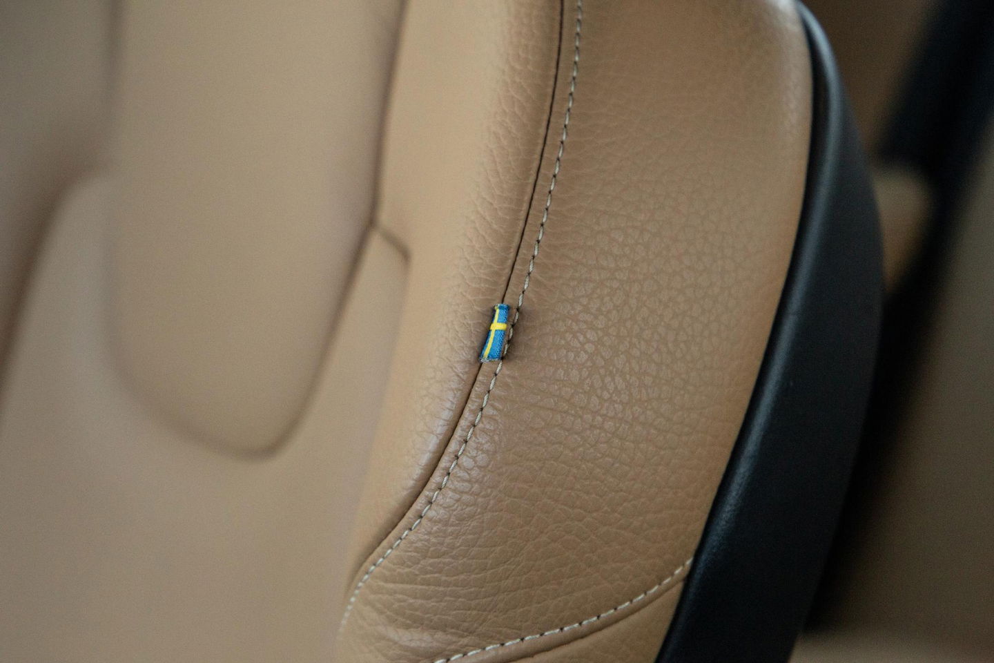 Volvo V90 2.0 T5 Momentum LEER / CARPLAY / ADAPTIVE CRUISE  / STOELVERWAMING / NAVI