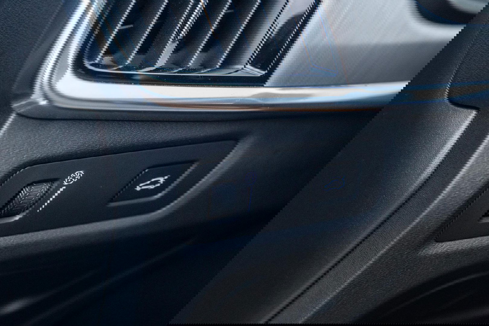 Volvo V90 2.0 T5 Momentum LEER / CARPLAY / ADAPTIVE CRUISE  / STOELVERWAMING / NAVI