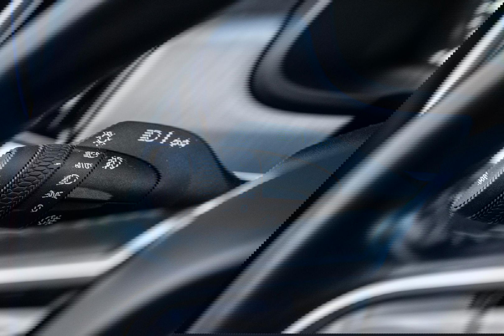 Volvo V90 2.0 T5 Momentum LEER / CARPLAY / ADAPTIVE CRUISE  / STOELVERWAMING / NAVI