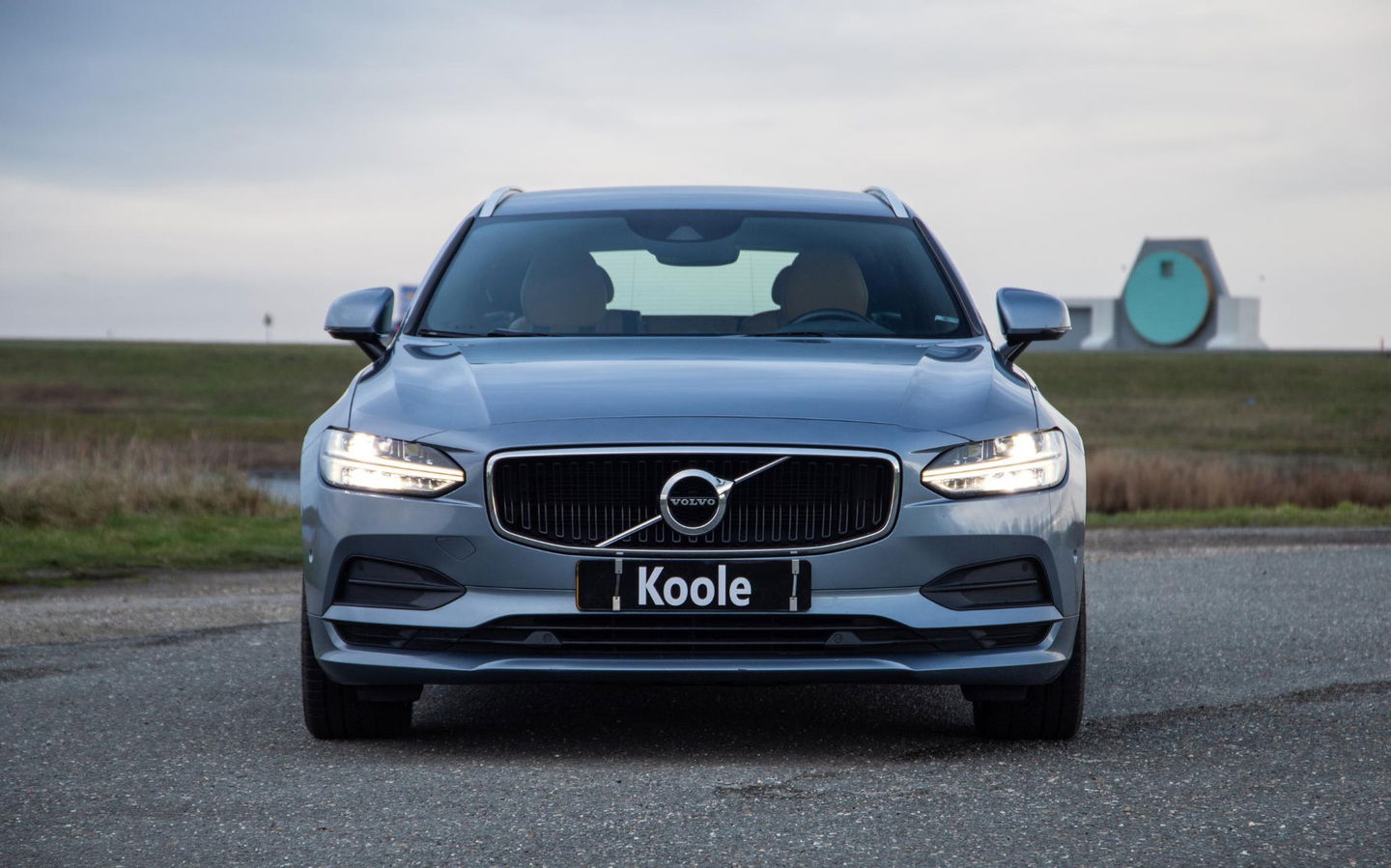 Volvo V90 2.0 T5 Momentum LEER / CARPLAY / ADAPTIVE CRUISE  / STOELVERWAMING / NAVI