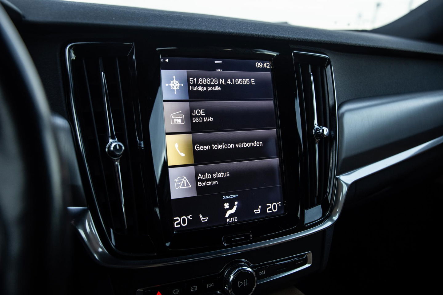 Volvo V90 2.0 T5 Momentum LEER / CARPLAY / ADAPTIVE CRUISE  / STOELVERWAMING / NAVI