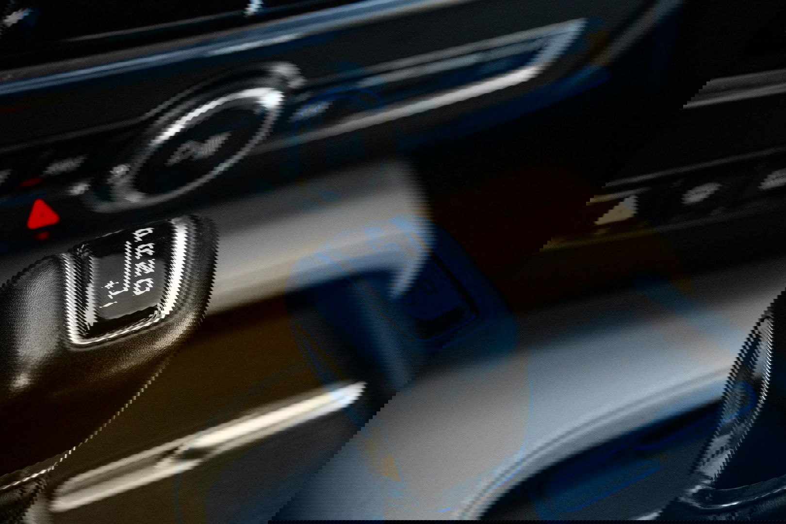 Volvo V90 2.0 T5 Momentum LEER / CARPLAY / ADAPTIVE CRUISE  / STOELVERWAMING / NAVI