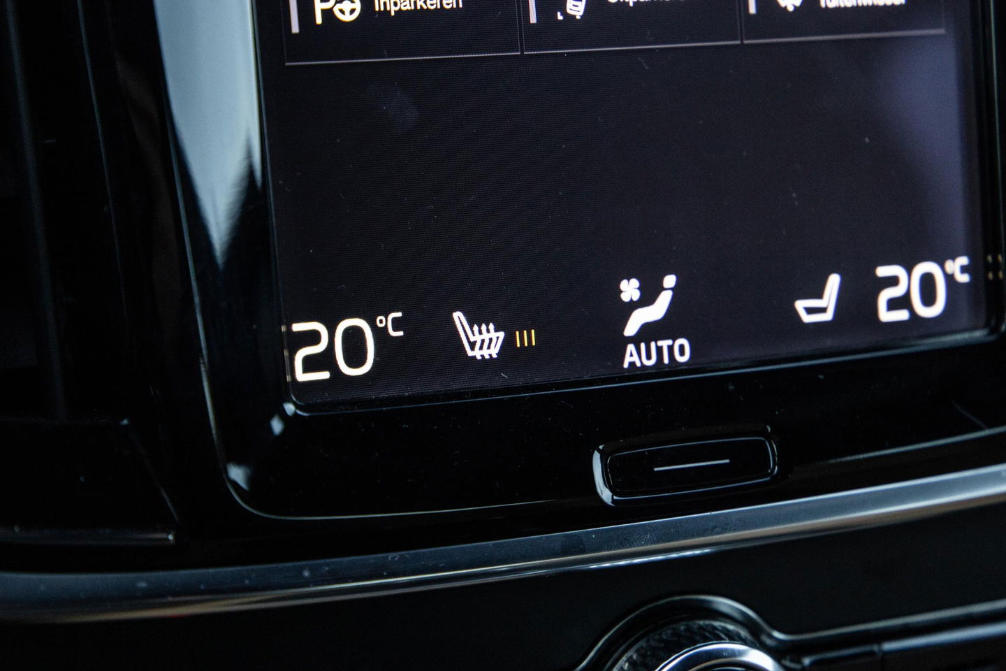 Volvo V90 2.0 T5 Momentum LEER / CARPLAY / ADAPTIVE CRUISE  / STOELVERWAMING / NAVI