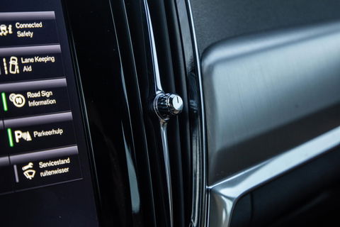 Volvo V90 2.0 T5 Momentum LEER / CARPLAY / ADAPTIVE CRUISE  / STOELVERWAMING / NAVI