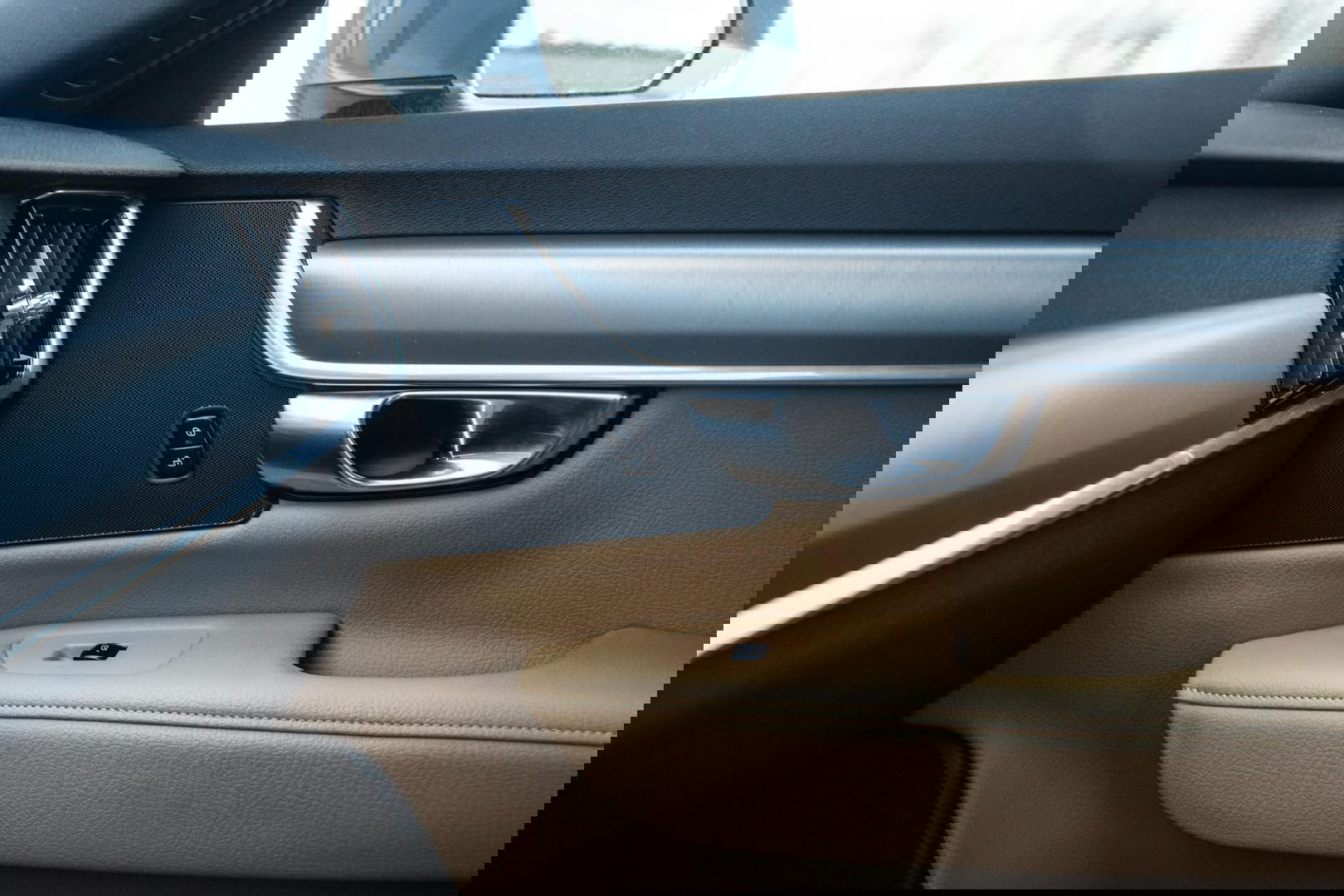 Volvo V90 2.0 T5 Momentum LEER / CARPLAY / ADAPTIVE CRUISE  / STOELVERWAMING / NAVI