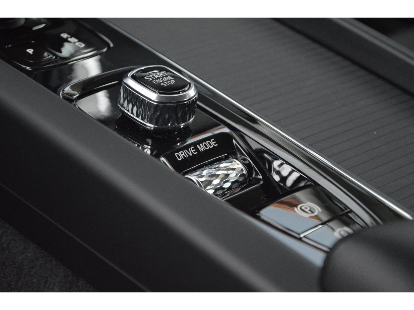 Volvo V60 B3 Business Pro | Adaptive Cruise | Camera | Apple CarPlay | Elektrische voorruit | BLIS |