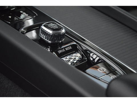 Volvo V60 B3 Business Pro | Adaptive Cruise | Camera | Apple CarPlay | Elektrische voorruit | BLIS |