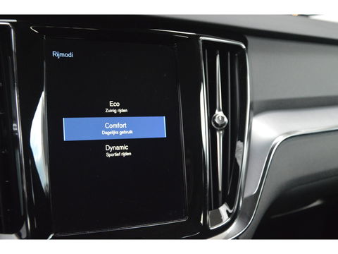 Volvo V60 B3 Business Pro | Adaptive Cruise | Camera | Apple CarPlay | Elektrische voorruit | BLIS |