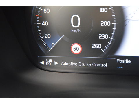 Volvo V60 B3 Business Pro | Adaptive Cruise | Camera | Apple CarPlay | Elektrische voorruit | BLIS |