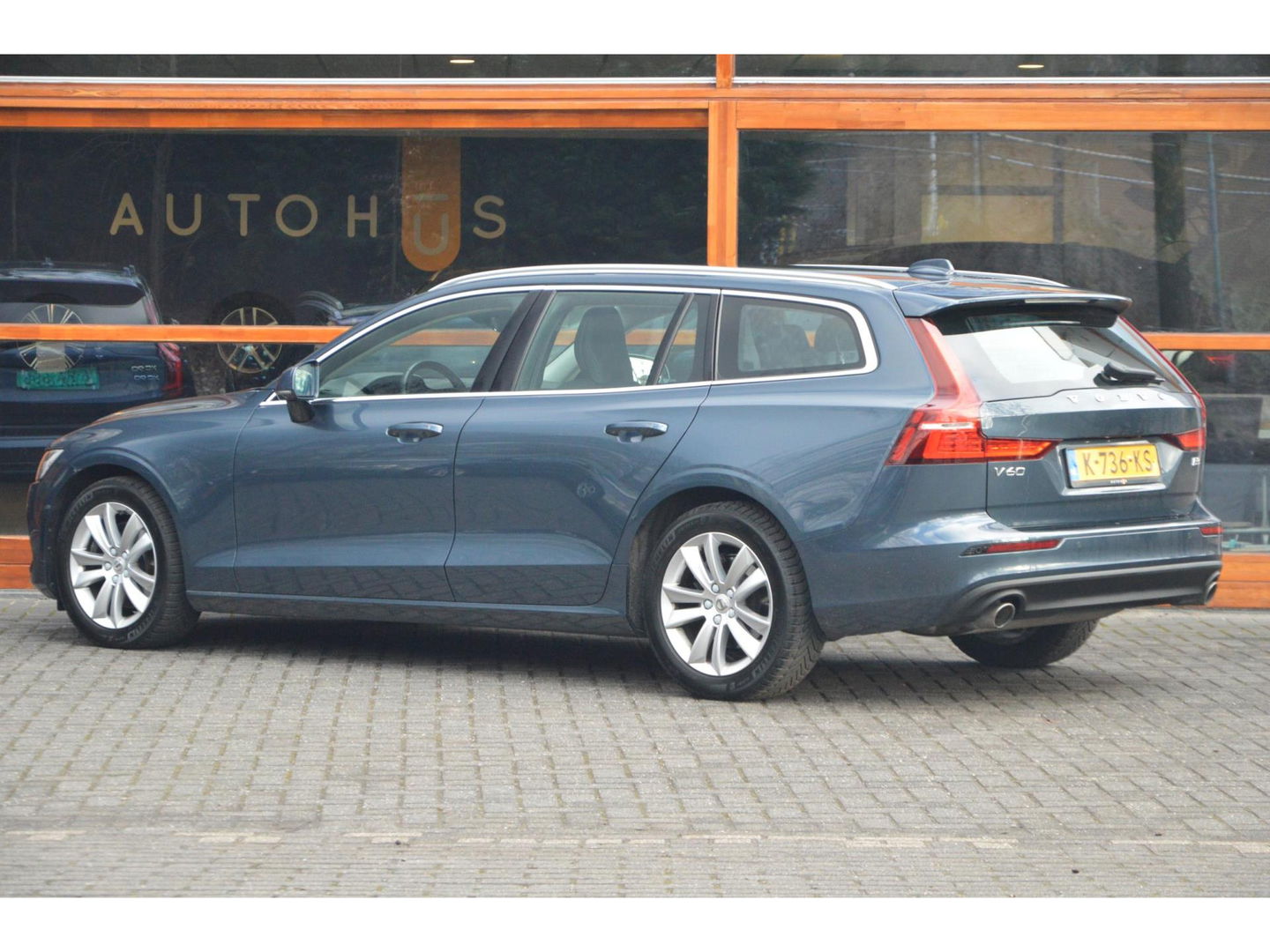 Volvo V60 B3 Business Pro | Adaptive Cruise | Camera | Apple CarPlay | Elektrische voorruit | BLIS |