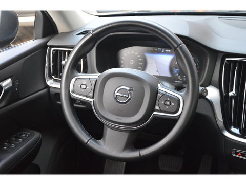 Volvo V60 B3 Business Pro | Adaptive Cruise | Camera | Apple CarPlay | Elektrische voorruit | BLIS |