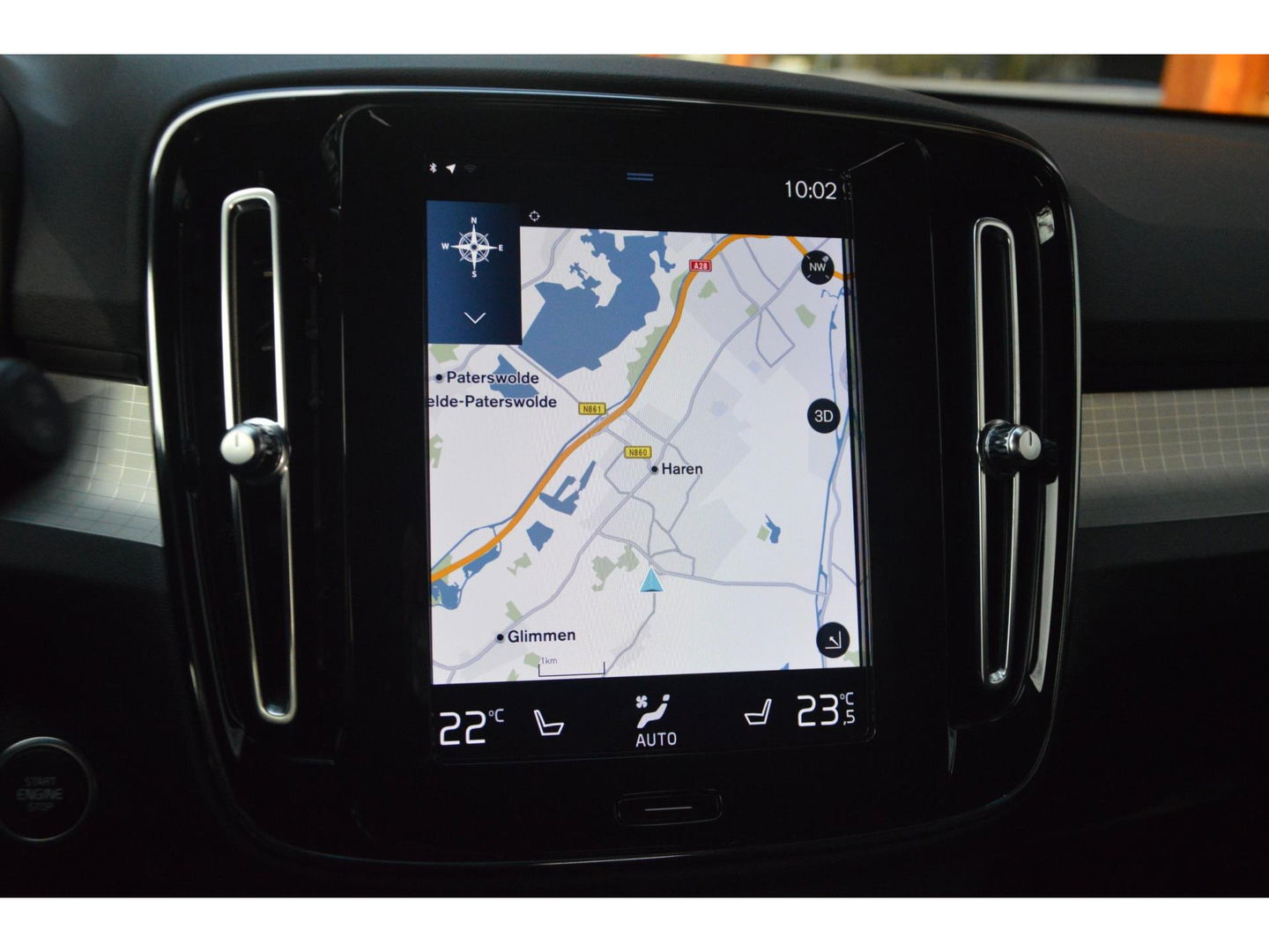 Volvo XC40 T4 Recharge Inscription| Stoel + Stuur Verwarmd | Trekhaak | Camera | Apple CarPlay | BLIS |