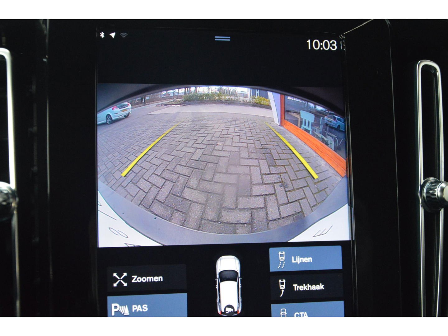 Volvo XC40 T4 Recharge Inscription| Stoel + Stuur Verwarmd | Trekhaak | Camera | Apple CarPlay | BLIS |