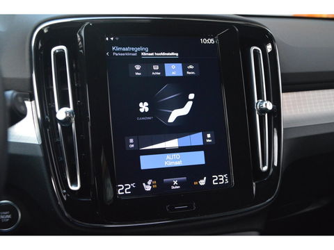Volvo XC40 T4 Recharge Inscription| Stoel + Stuur Verwarmd | Trekhaak | Camera | Apple CarPlay | BLIS |