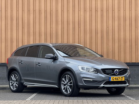 Volvo V60 Cross Country 2.0 T5 Summum | Achteruitrijcamera | Memory | BLIS | Afneembare Trekhaak | Parkeersensoren Achter | Keyless Go/Entry | Stoelverwarming | Cruise Control | Navigatie |