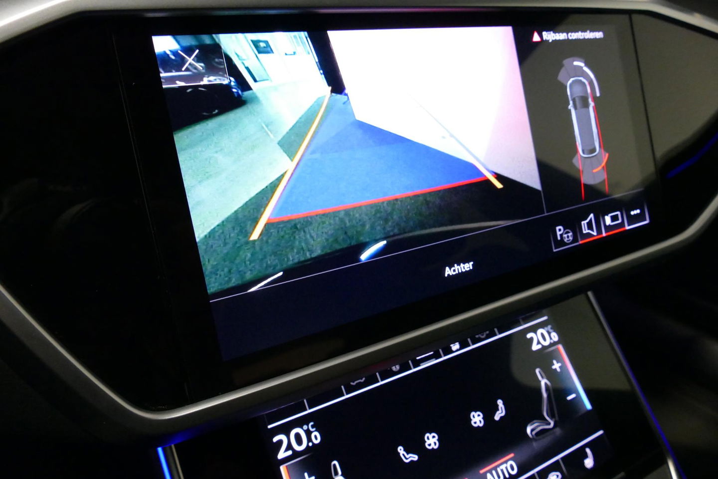 Audi A6 Avant 55 TFSI e quattro S Competition / S-Line / S6 Diffuser / Maxton Design Bodykit V.2 / Panoramadak / Elektr. verstelbare voorstoelen (links met memory) / Matrix LED / Ambienteverlichting / Apple Carplay - Android Auto / Trekhaak (zwenkbaar) / Stoelver