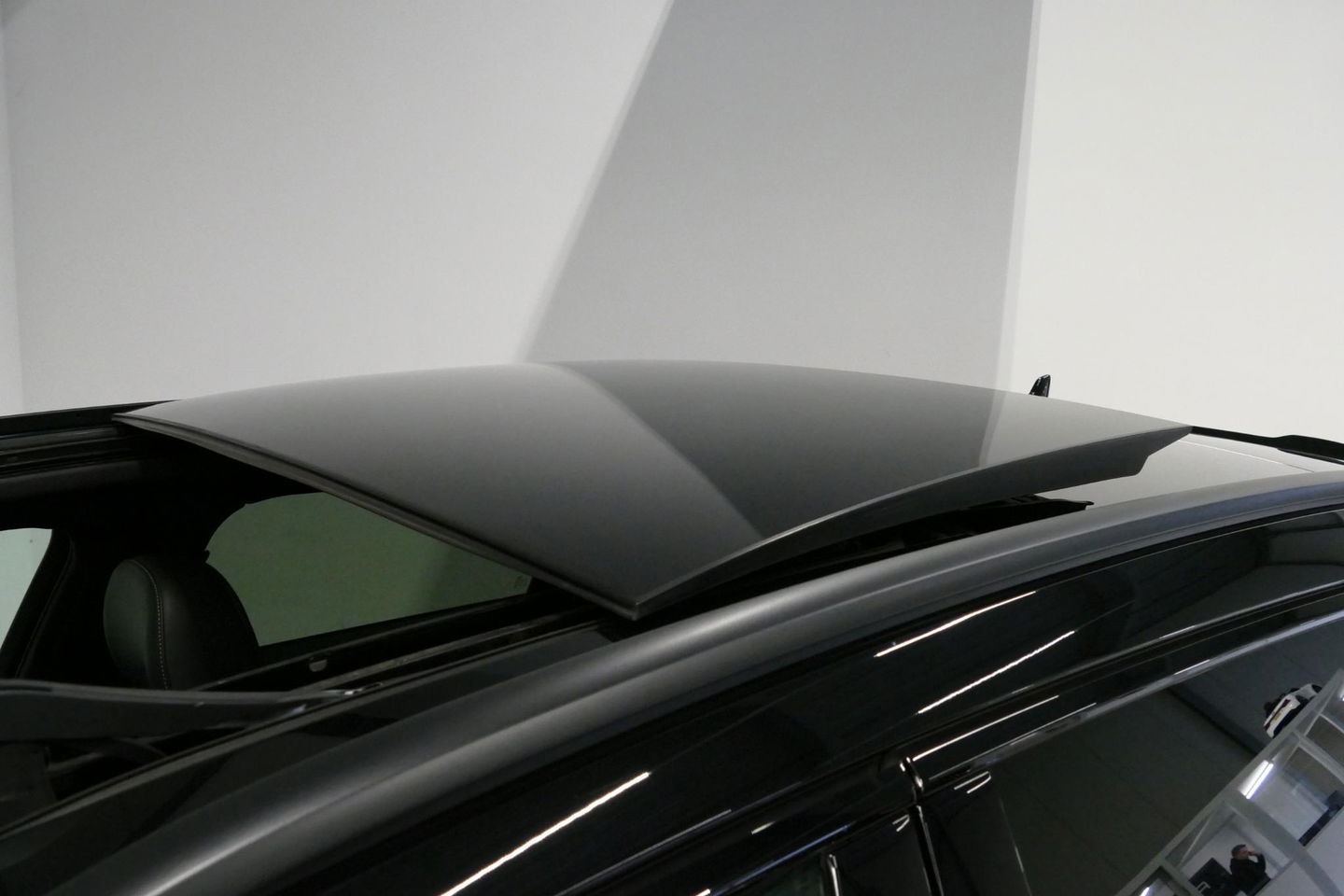 Audi A6 Avant 55 TFSI e quattro S Competition / S-Line / S6 Diffuser / Maxton Design Bodykit V.2 / Panoramadak / Elektr. verstelbare voorstoelen (links met memory) / Matrix LED / Ambienteverlichting / Apple Carplay - Android Auto / Trekhaak (zwenkbaar) / Stoelver