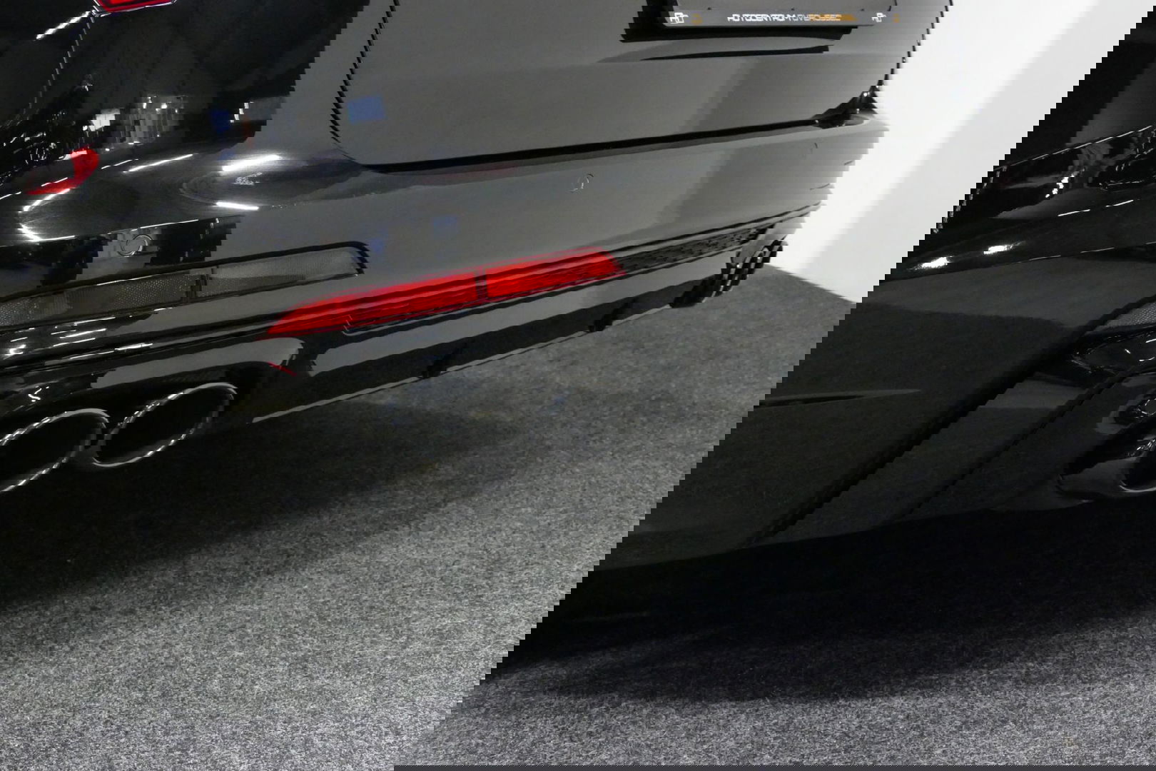 Audi A6 Avant 55 TFSI e quattro S Competition / S-Line / S6 Diffuser / Maxton Design Bodykit V.2 / Panoramadak / Elektr. verstelbare voorstoelen (links met memory) / Matrix LED / Ambienteverlichting / Apple Carplay - Android Auto / Trekhaak (zwenkbaar) / Stoelver