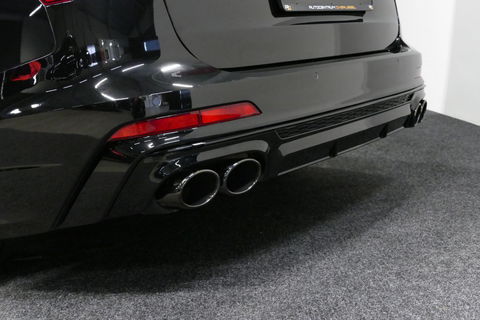 Audi A6 Avant 55 TFSI e quattro S Competition / S-Line / S6 Diffuser / Maxton Design Bodykit V.2 / Panoramadak / Elektr. verstelbare voorstoelen (links met memory) / Matrix LED / Ambienteverlichting / Apple Carplay - Android Auto / Trekhaak (zwenkbaar) / Stoelver