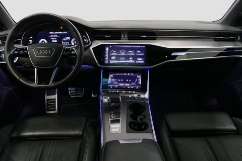 Audi A6 Avant 55 TFSI e quattro S Competition / S-Line / S6 Diffuser / Maxton Design Bodykit V.2 / Panoramadak / Elektr. verstelbare voorstoelen (links met memory) / Matrix LED / Ambienteverlichting / Apple Carplay - Android Auto / Trekhaak (zwenkbaar) / Stoelver