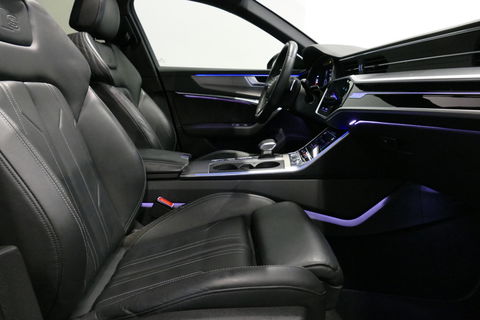 Audi A6 Avant 55 TFSI e quattro S Competition / S-Line / S6 Diffuser / Maxton Design Bodykit V.2 / Panoramadak / Elektr. verstelbare voorstoelen (links met memory) / Matrix LED / Ambienteverlichting / Apple Carplay - Android Auto / Trekhaak (zwenkbaar) / Stoelver
