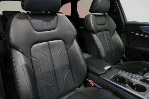 Audi A6 Avant 55 TFSI e quattro S Competition / S-Line / S6 Diffuser / Maxton Design Bodykit V.2 / Panoramadak / Elektr. verstelbare voorstoelen (links met memory) / Matrix LED / Ambienteverlichting / Apple Carplay - Android Auto / Trekhaak (zwenkbaar) / Stoelver