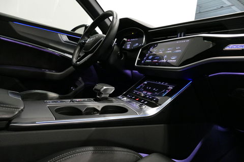 Audi A6 Avant 55 TFSI e quattro S Competition / S-Line / S6 Diffuser / Maxton Design Bodykit V.2 / Panoramadak / Elektr. verstelbare voorstoelen (links met memory) / Matrix LED / Ambienteverlichting / Apple Carplay - Android Auto / Trekhaak (zwenkbaar) / Stoelver