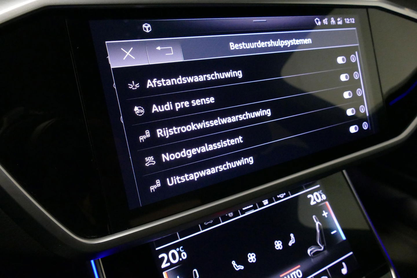 Audi A6 Avant 55 TFSI e quattro S Competition / S-Line / S6 Diffuser / Maxton Design Bodykit V.2 / Panoramadak / Elektr. verstelbare voorstoelen (links met memory) / Matrix LED / Ambienteverlichting / Apple Carplay - Android Auto / Trekhaak (zwenkbaar) / Stoelver