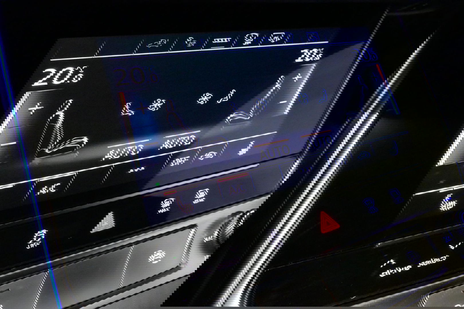 Audi A6 Avant 55 TFSI e quattro S Competition / S-Line / S6 Diffuser / Maxton Design Bodykit V.2 / Panoramadak / Elektr. verstelbare voorstoelen (links met memory) / Matrix LED / Ambienteverlichting / Apple Carplay - Android Auto / Trekhaak (zwenkbaar) / Stoelver