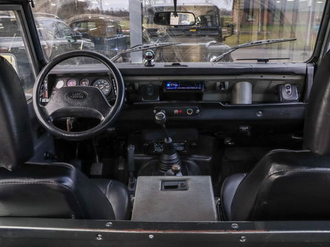 Land Rover Defender 90 2.0 MPI