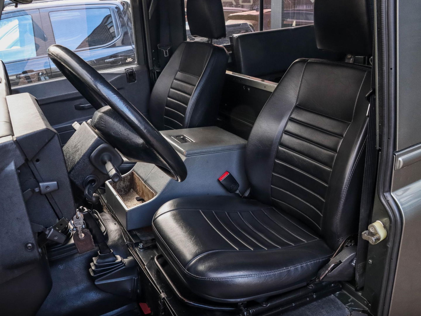 Land Rover Defender 90 2.0 MPI