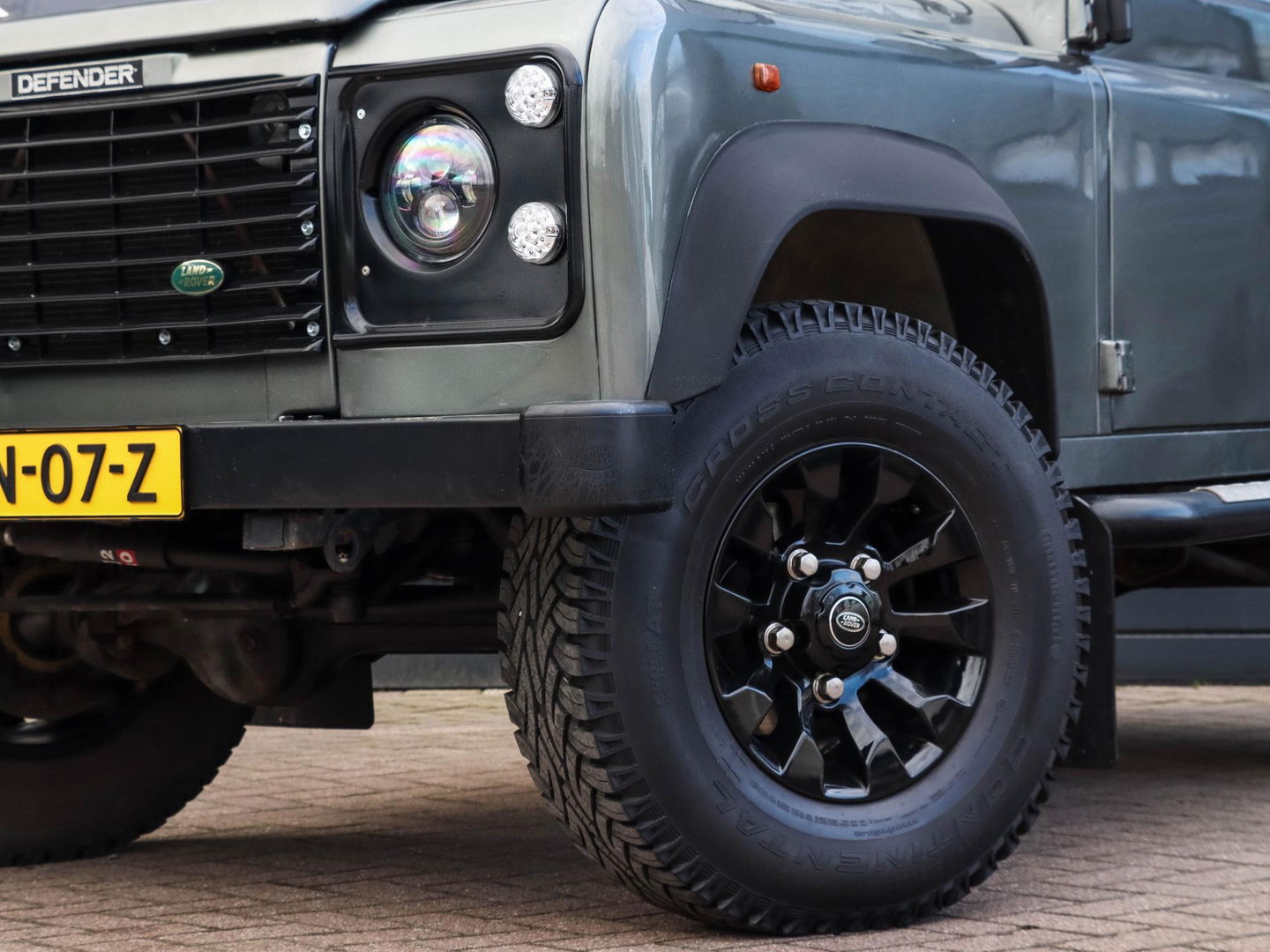 Land Rover Defender 90 2.0 MPI