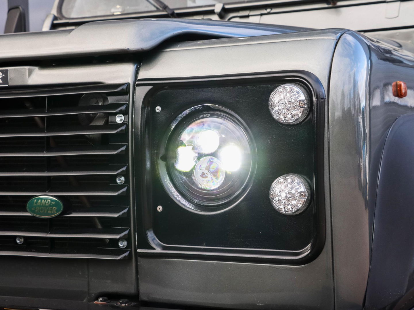 Land Rover Defender 90 2.0 MPI