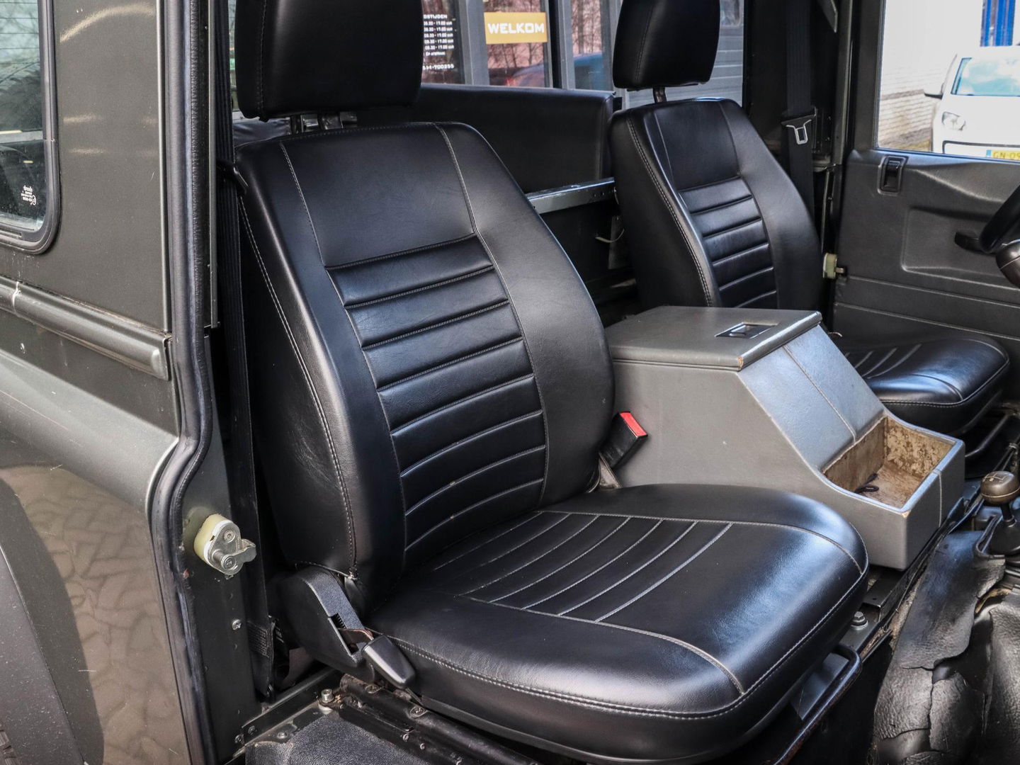 Land Rover Defender 90 2.0 MPI