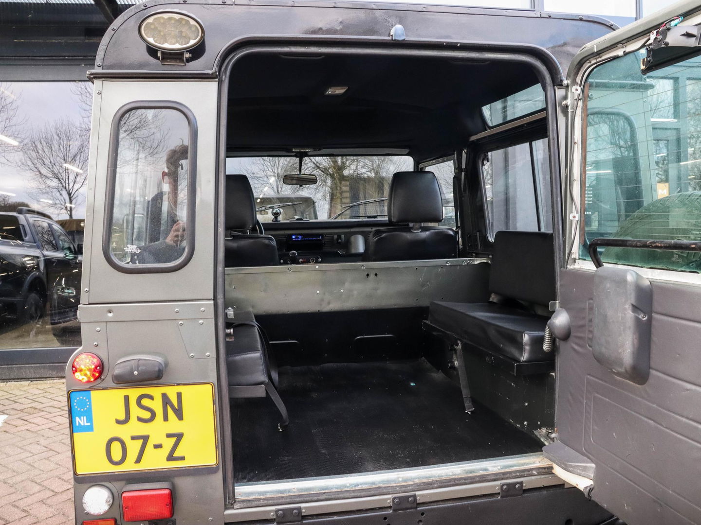 Land Rover Defender 90 2.0 MPI