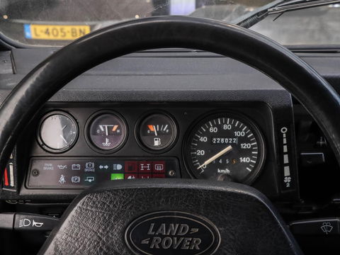 Land Rover Defender 90 2.0 MPI
