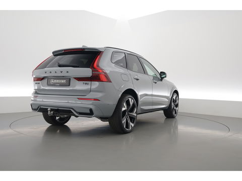 Volvo XC60 2.0 T8 Plug-in hybrid AWD Ultra Black Edition | Luchtvering | 22 inch | Trekhaak | Pano | Blis | Pilot assist |