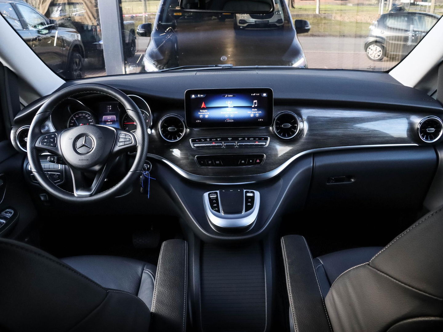 Mercedes-Benz V-Klasse 300d Extra Lang DC 5p Burmester | 2x schuifdeur | Leder | 240PK