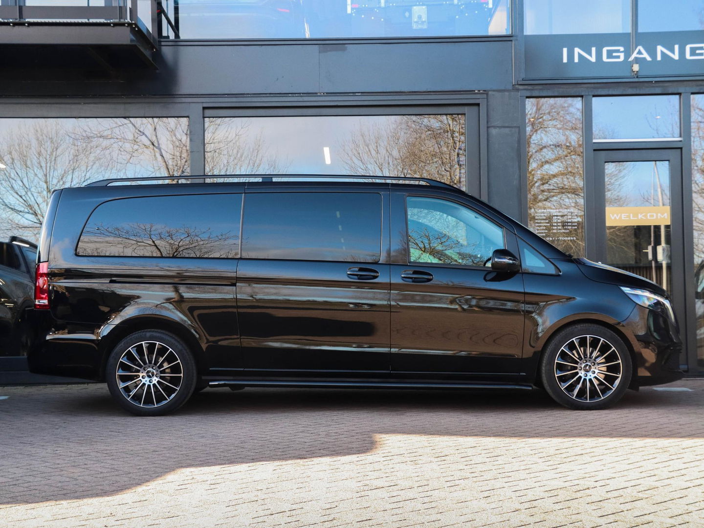 Mercedes-Benz V-Klasse 300d Extra Lang DC 5p Burmester | 2x schuifdeur | Leder | 240PK