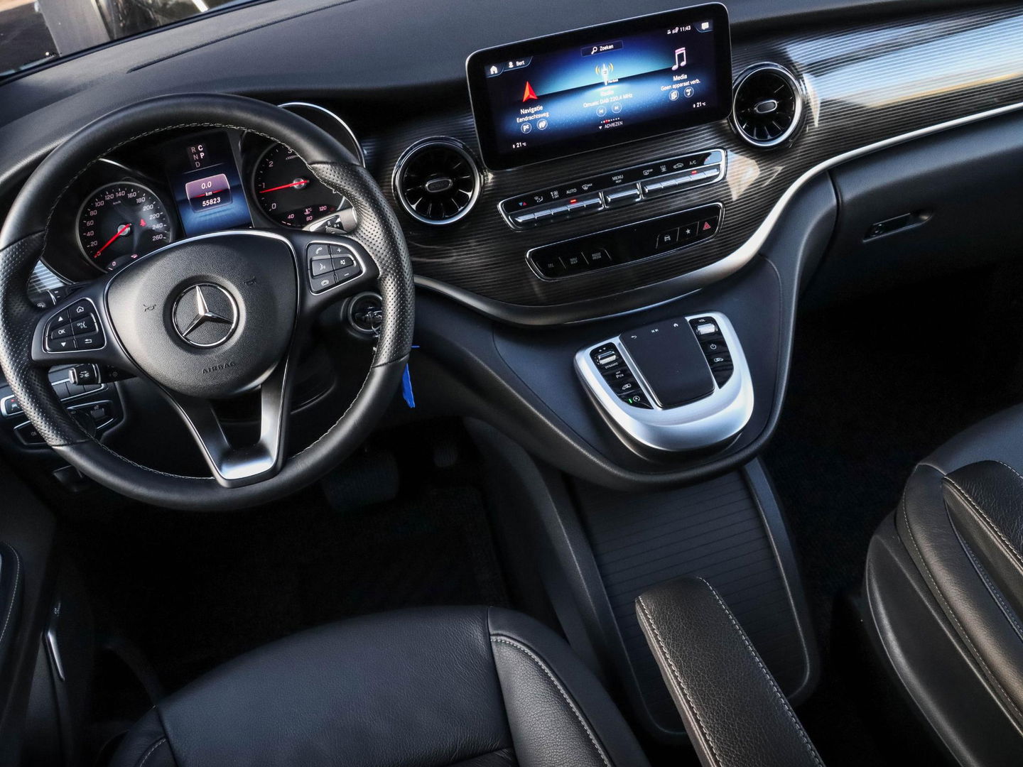 Mercedes-Benz V-Klasse 300d Extra Lang DC 5p Burmester | 2x schuifdeur | Leder | 240PK