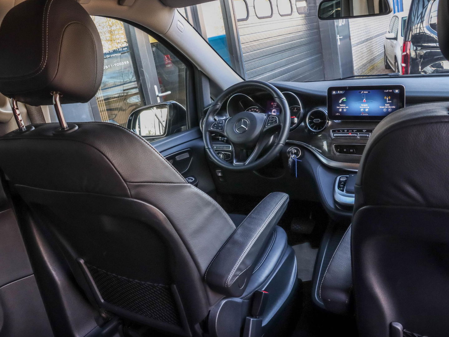 Mercedes-Benz V-Klasse 300d Extra Lang DC 5p Burmester | 2x schuifdeur | Leder | 240PK