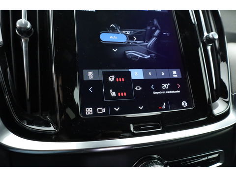 Volvo V60 2.0 T6 Plug-in hybrid AWD Plus Dark | Sportstoelen | ACC | Blis | stoel & stuur Verwarming | trekhaak | carplay |