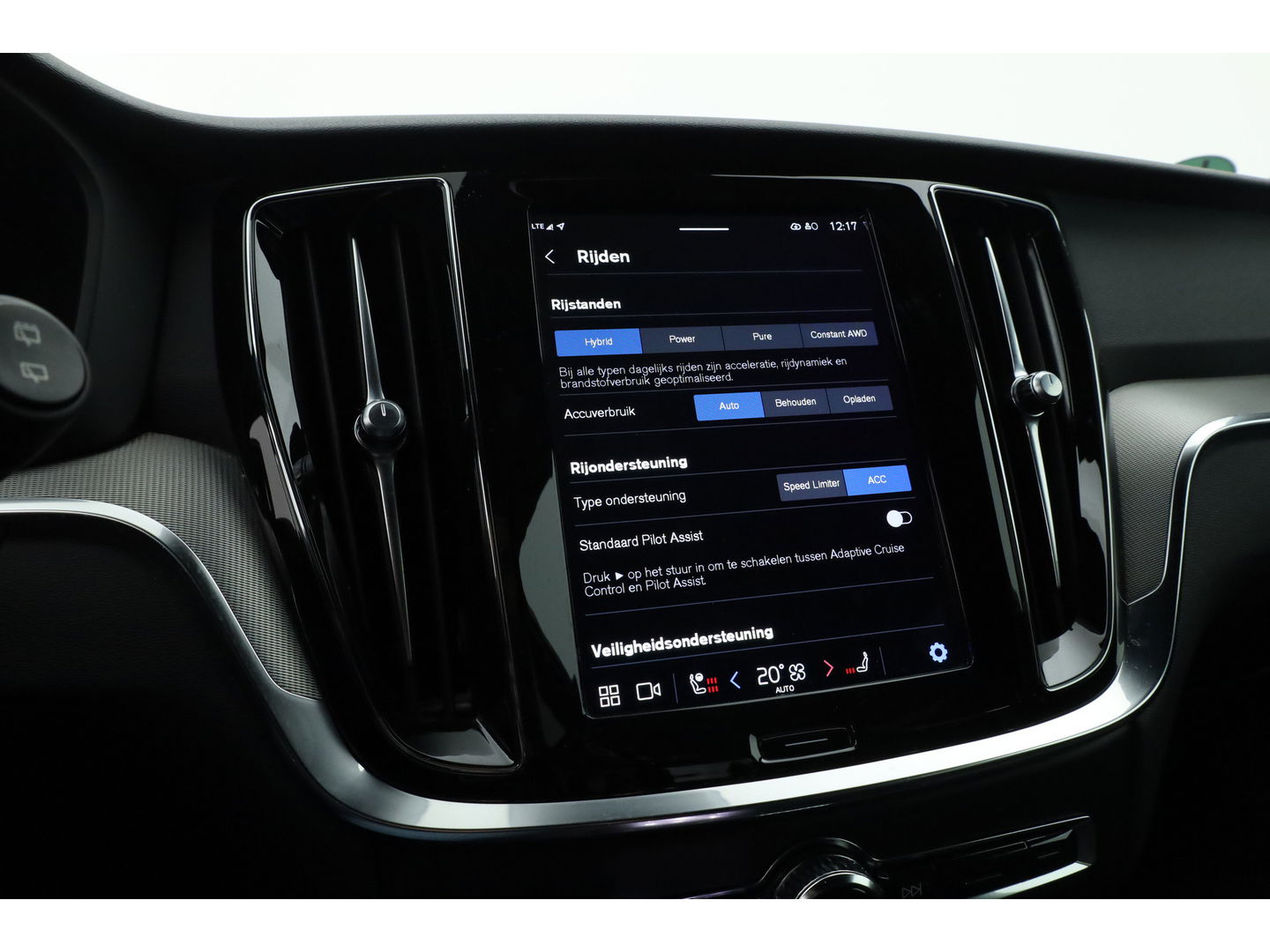 Volvo V60 2.0 T6 Plug-in hybrid AWD Plus Dark | Sportstoelen | ACC | Blis | stoel & stuur Verwarming | trekhaak | carplay |