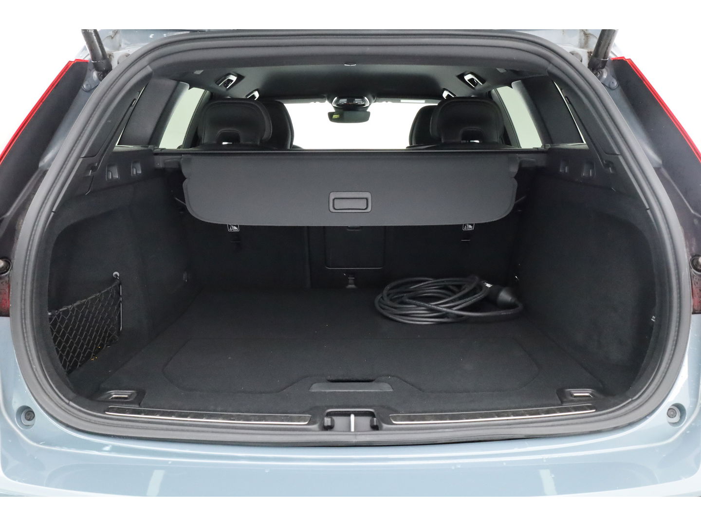 Volvo V60 2.0 T6 Plug-in hybrid AWD Plus Dark | Sportstoelen | ACC | Blis | stoel & stuur Verwarming | trekhaak | carplay |