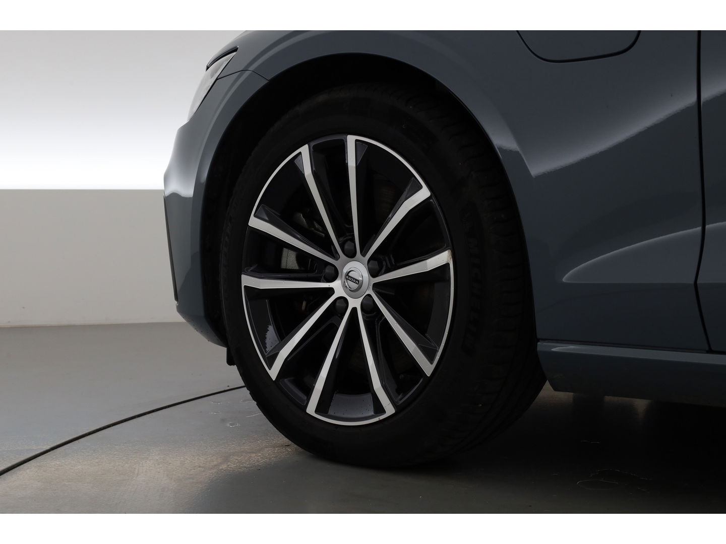 Volvo V60 2.0 T6 Plug-in hybrid AWD Plus Dark | Sportstoelen | ACC | Blis | stoel & stuur Verwarming | trekhaak | carplay |